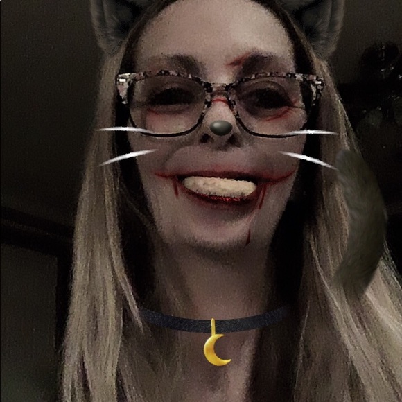 Meet your Posher, Cathy - Picture 3 of 6